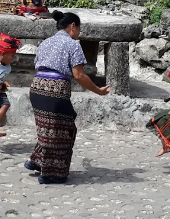 Kampung Tarung: Desa Adat Megalitik dan Pusat Kepercayaan Marapu