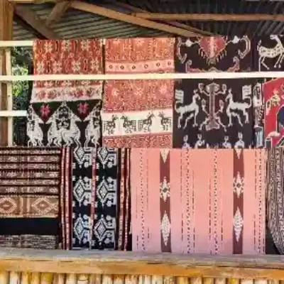 Tenun Karaja Lamboya